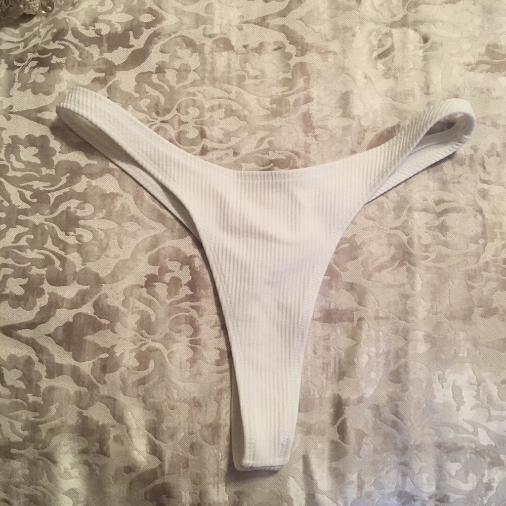 thong bikini